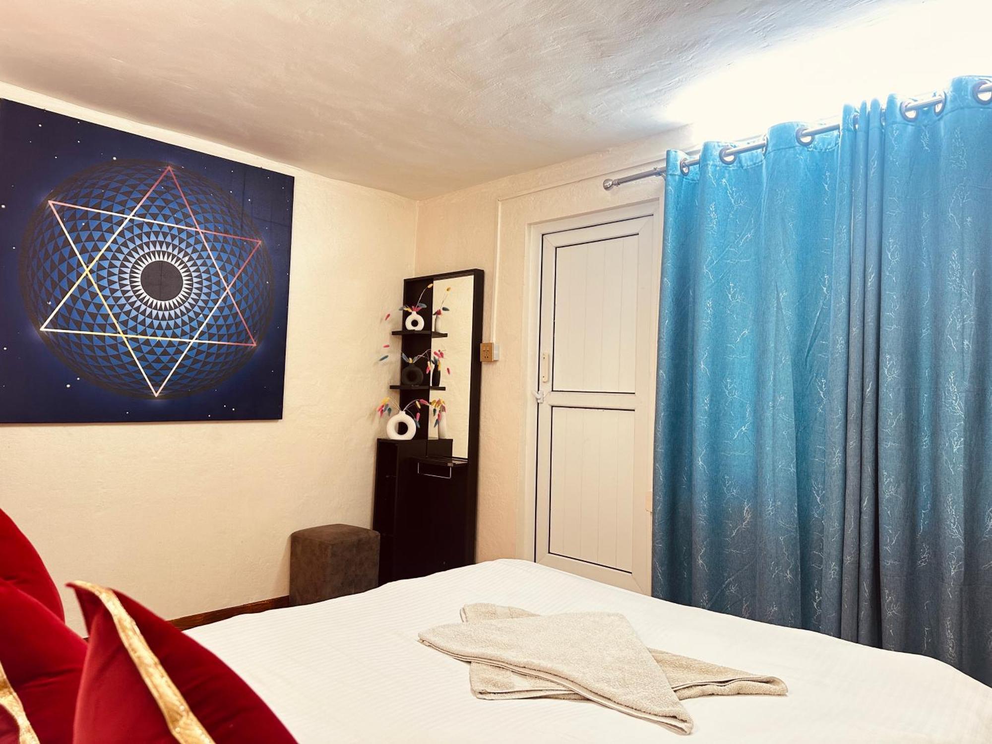 Yog Hostel Kathmandu Esterno foto